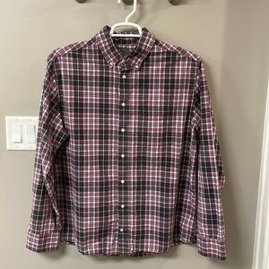 MEN’S RED AND BLACK MERONA COLLAR BUTTON DOWN SHORT XL